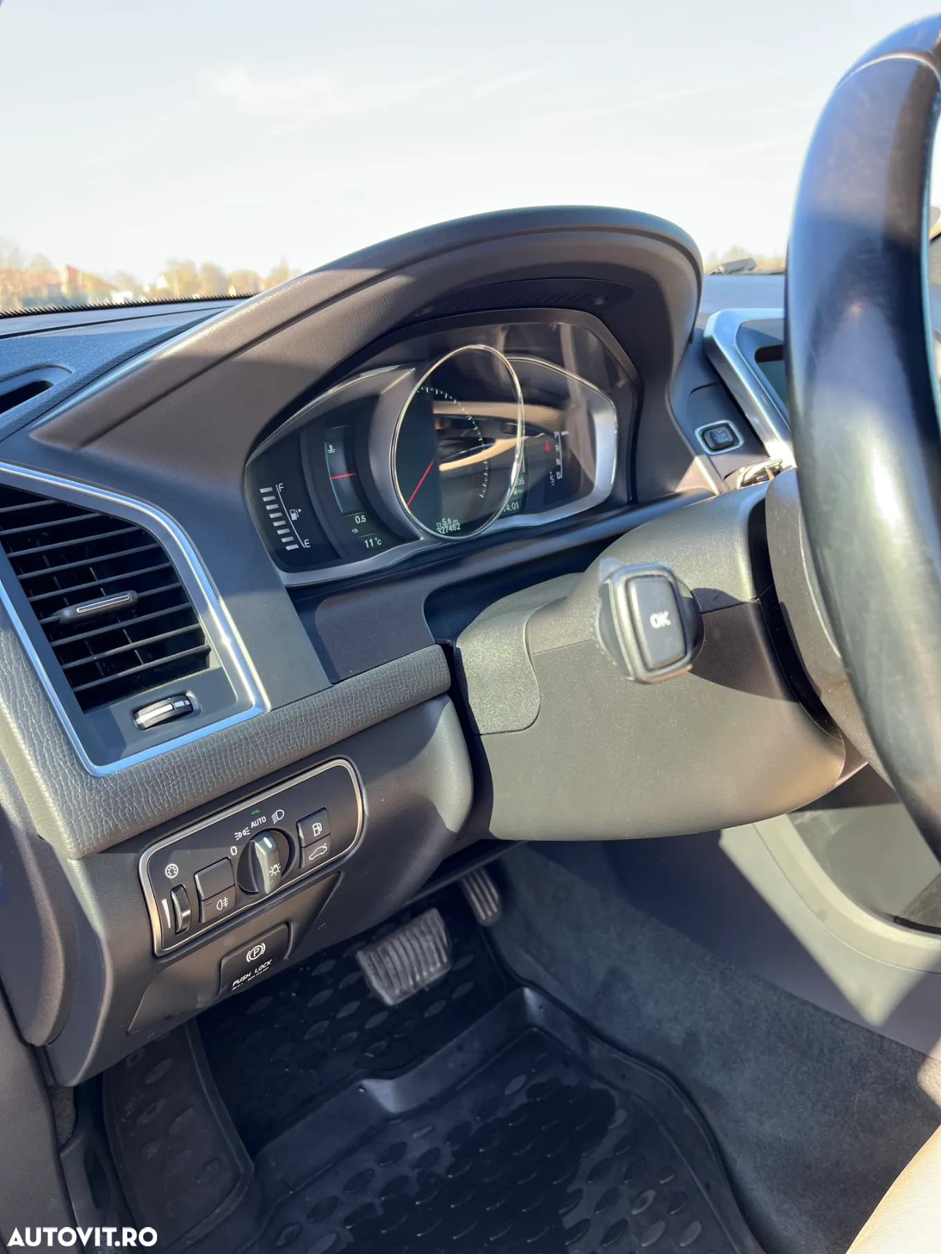 Volvo XC 60 D5 AWD Aut. Momentum - 13