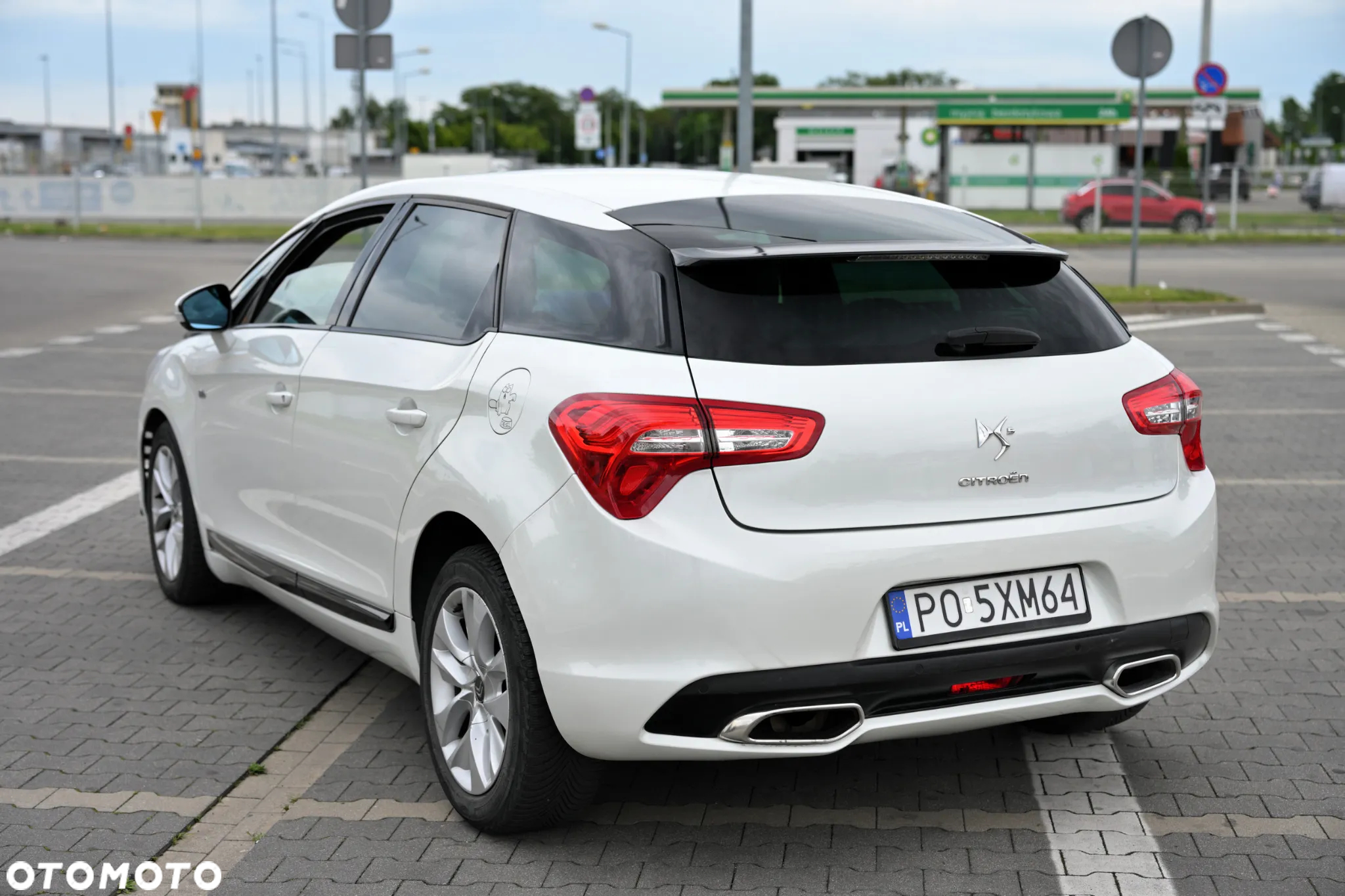 Citroën DS5 2.0 HDi Hybrid4 SoChic MCP - 2