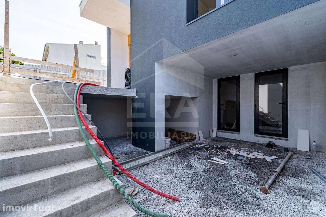 Moradia V3+1 nova - Grande imagem: 2/33