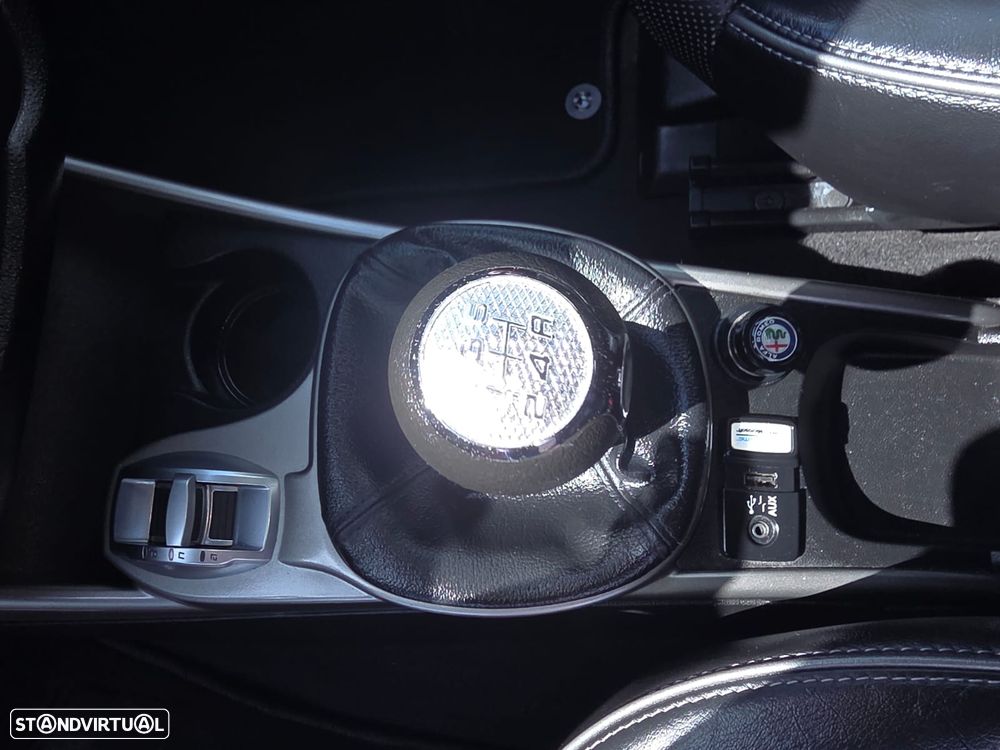 Alfa Romeo MiTo 1.3 JTDM ECO Impression - 38