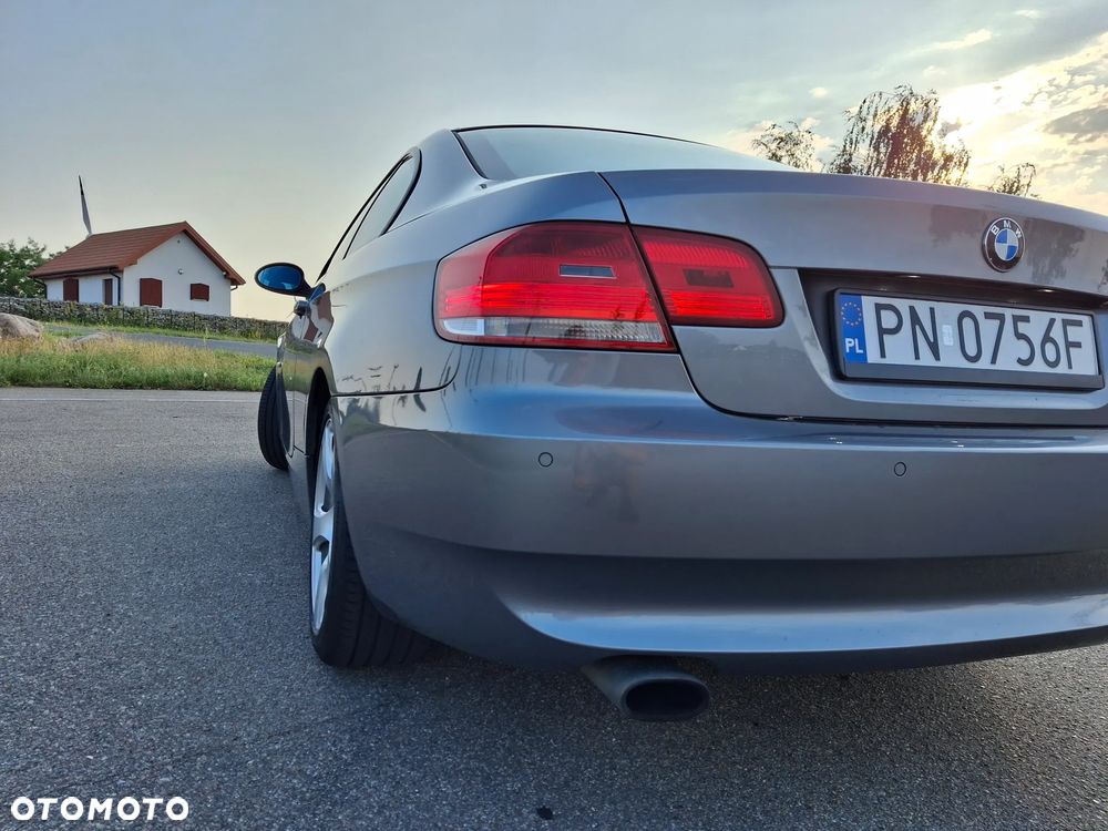BMW Seria 3 320i - 14