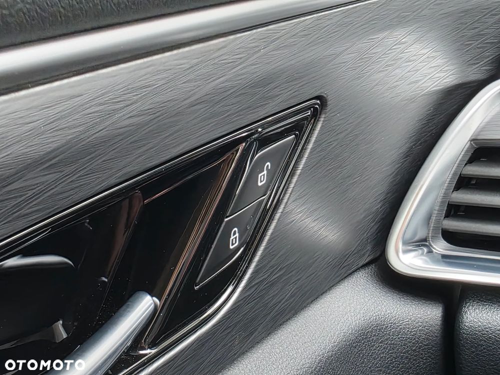 Bestune T77 1.5T Business DCT - 29