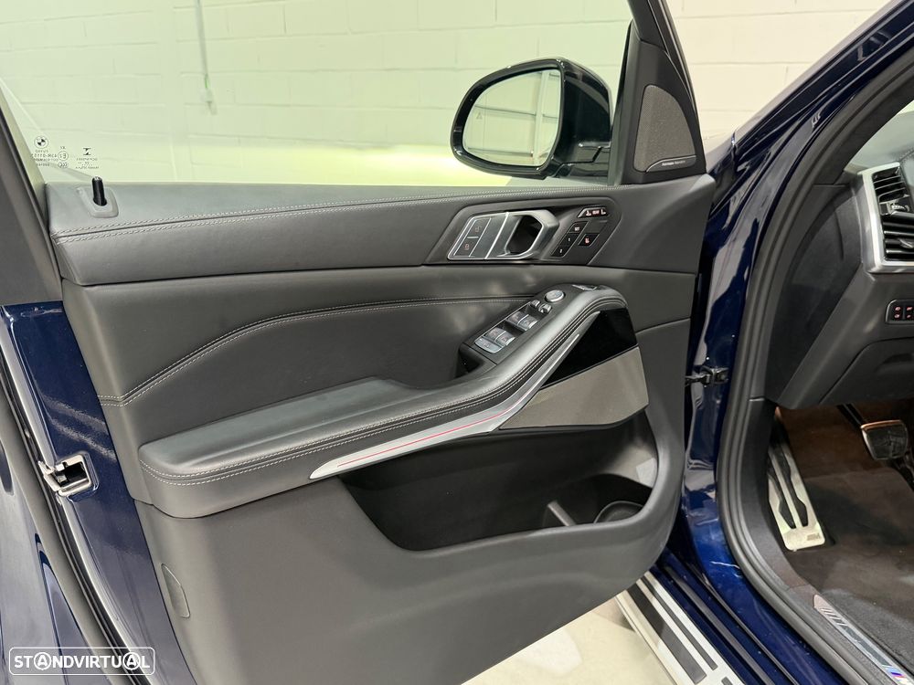 BMW X7 40 d xDrive Pack M - 26