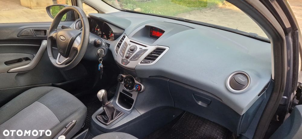 Ford Fiesta 1.25 Champions Edition - 9