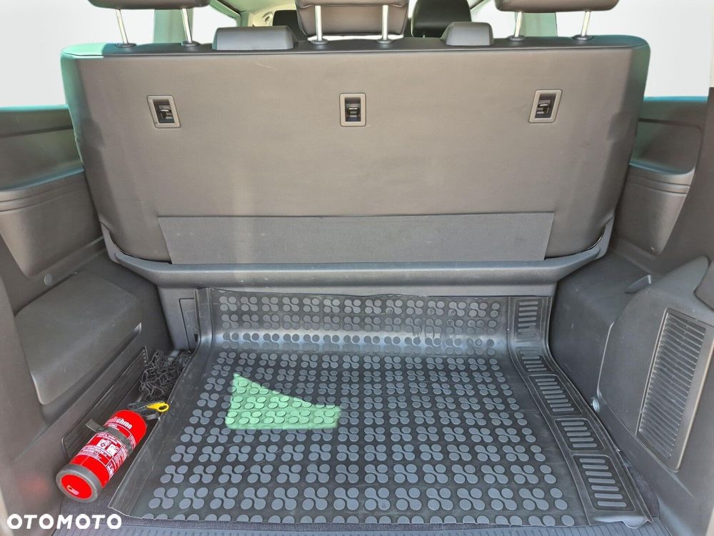 Volkswagen Multivan 2.0 TDI L2 Comfortline DSG - 22