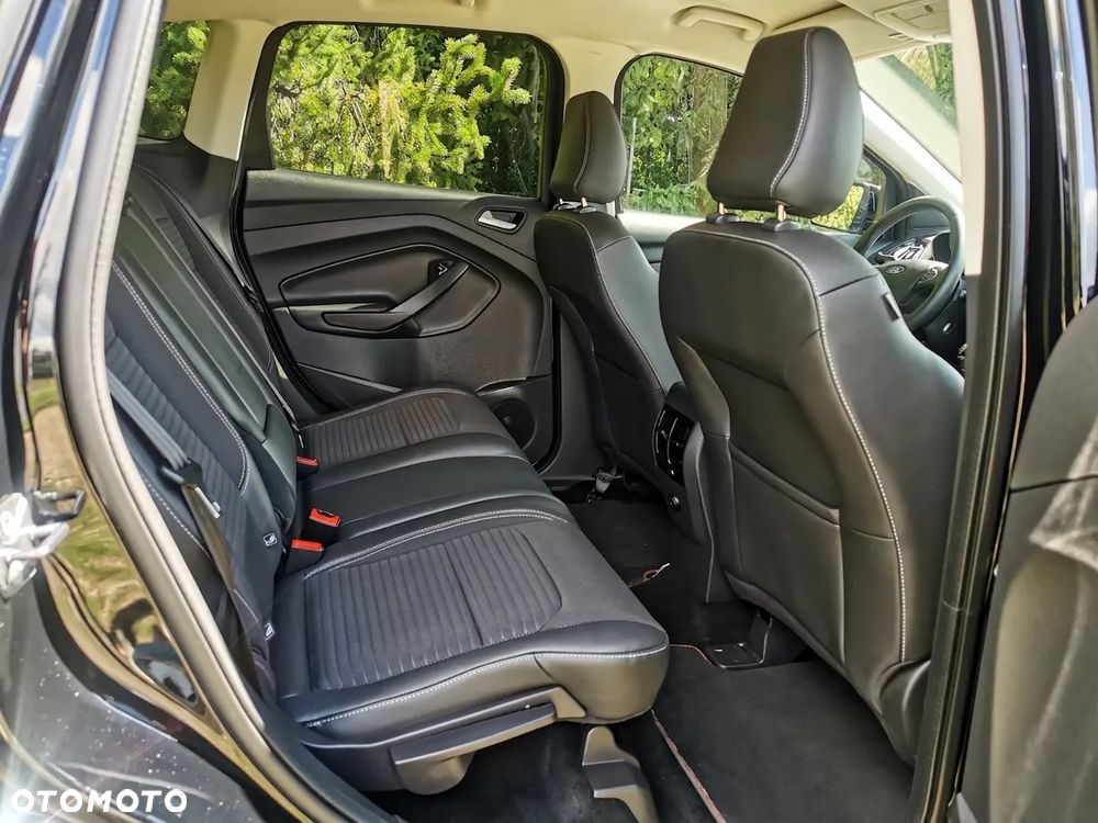 Ford Kuga 1.5 EcoBoost 2x4 Titanium - 17
