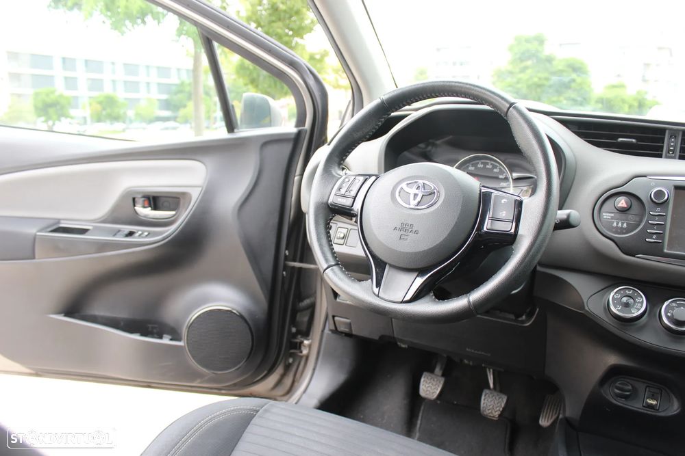 Toyota Yaris 1.0 VVT-i Comfort+P.Style - 10
