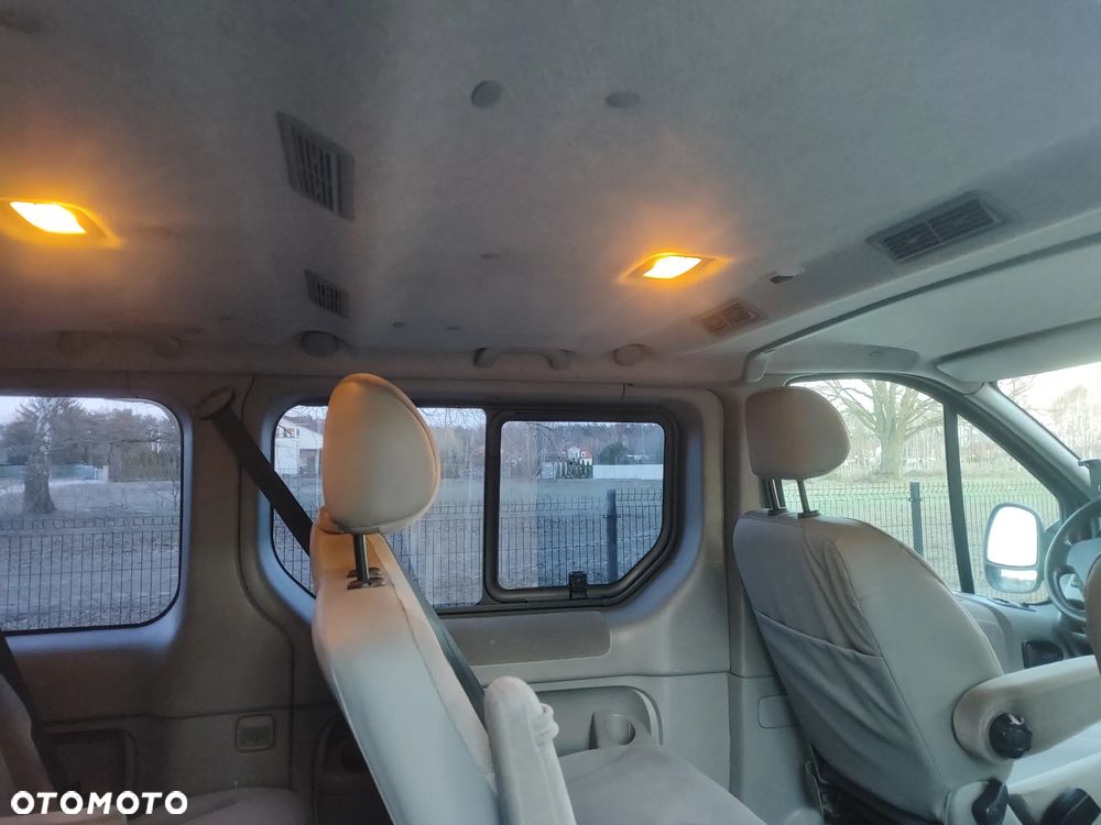 Opel Vivaro Tour - 14