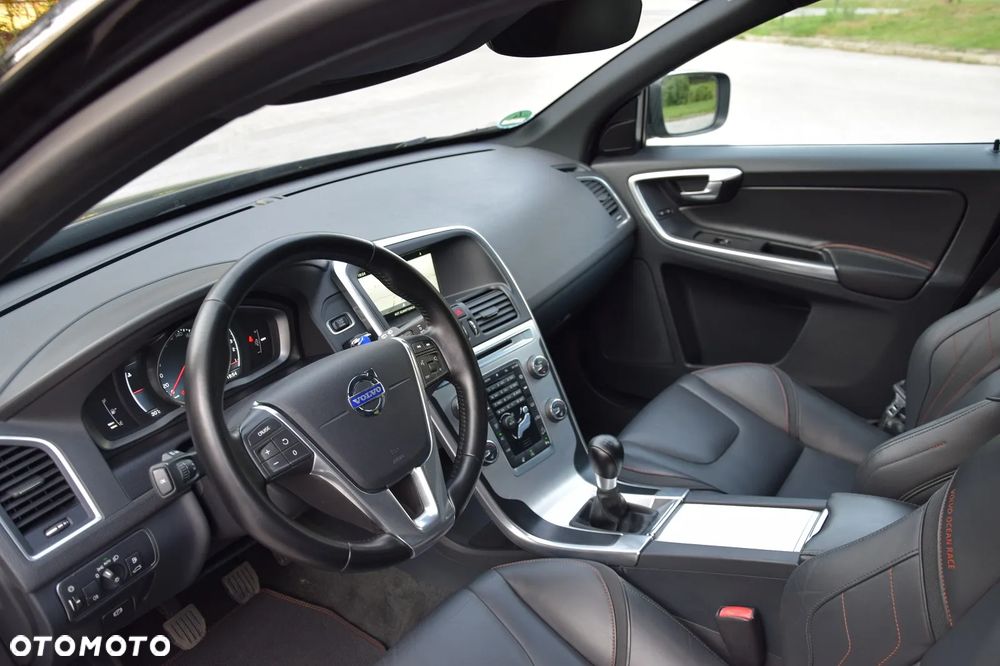 Volvo XC 60 D5 AWD Ocean Race - 13