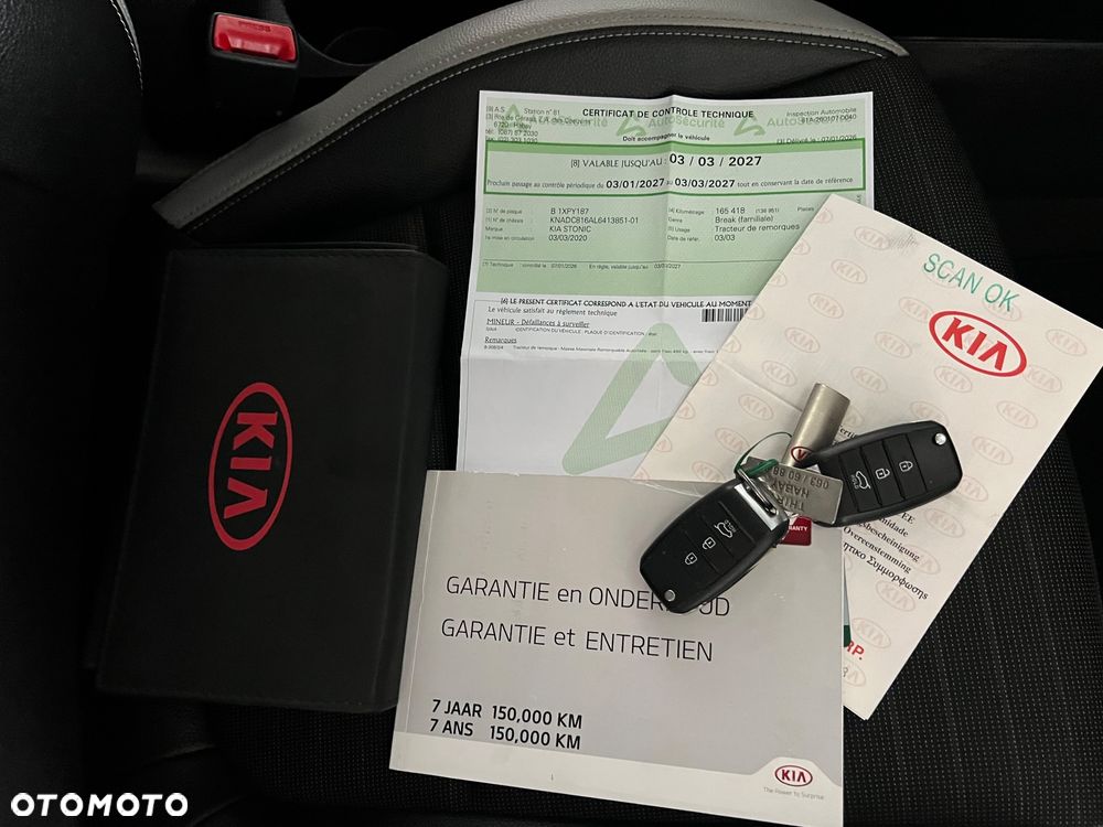 Kia Stonic - 38