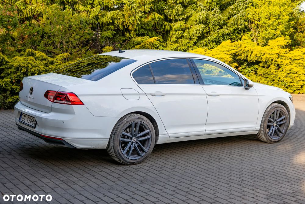 Volkswagen Passat 2.0 TSI Business DSG - 2
