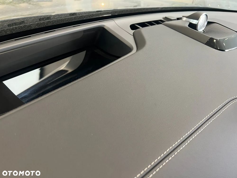 Volvo EX90 - 27