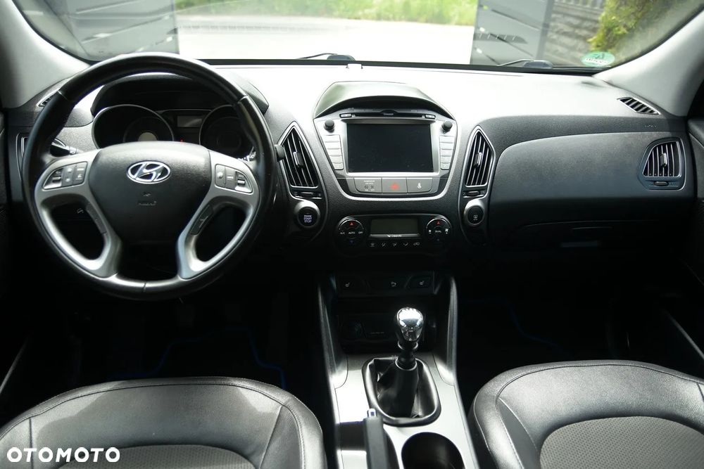 Hyundai ix35 1.6 2WD Fifa World Cup Edition - 24
