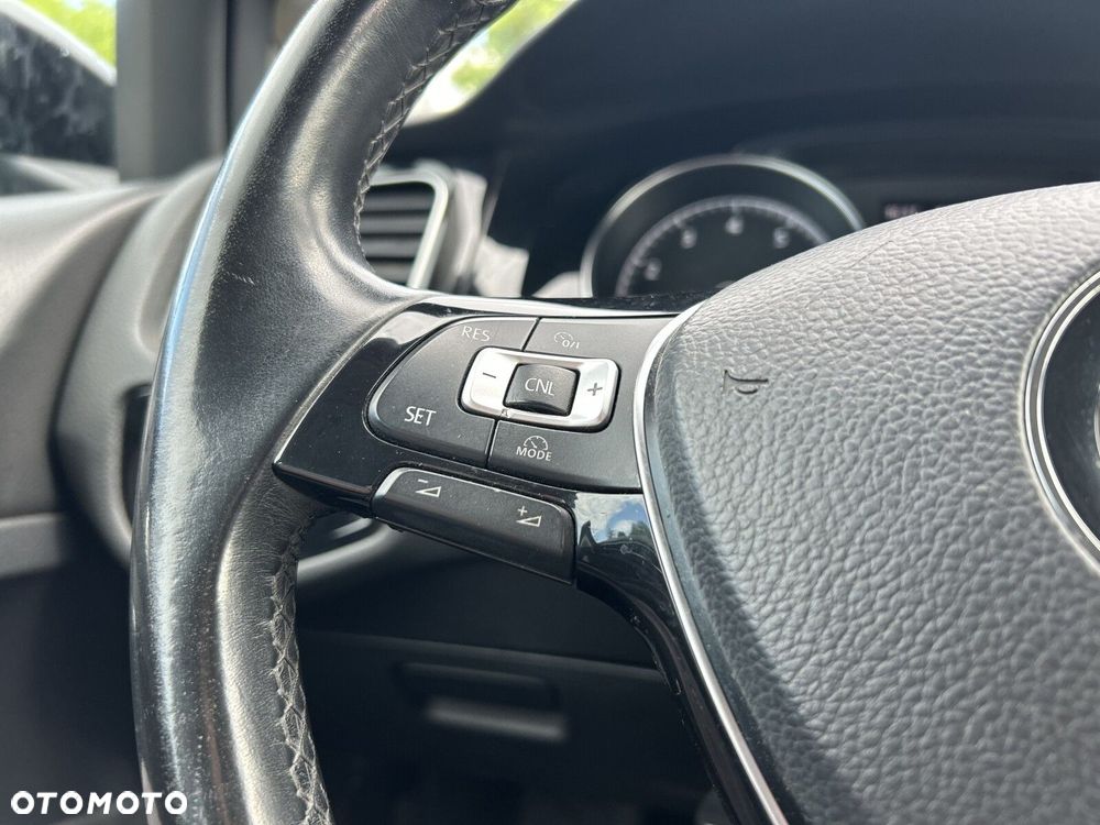 Volkswagen Golf 1.4 TSI BMT Highline - 20