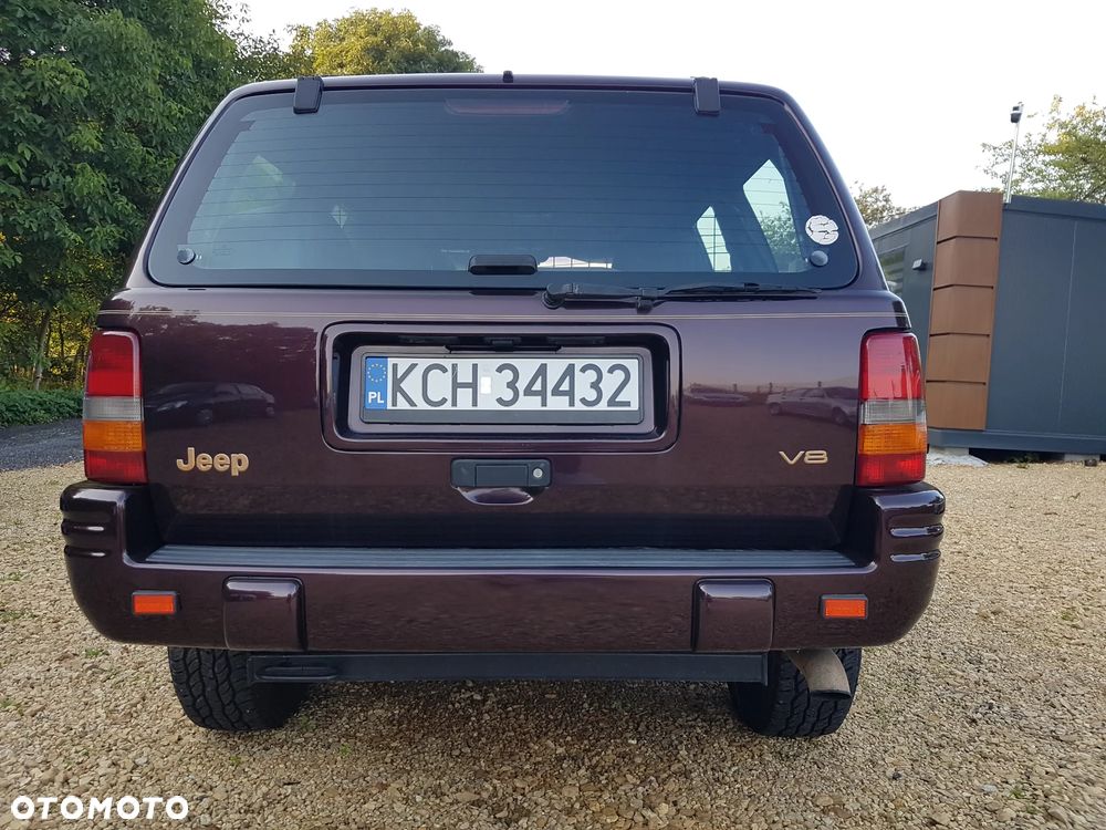 Jeep Grand Cherokee - 12