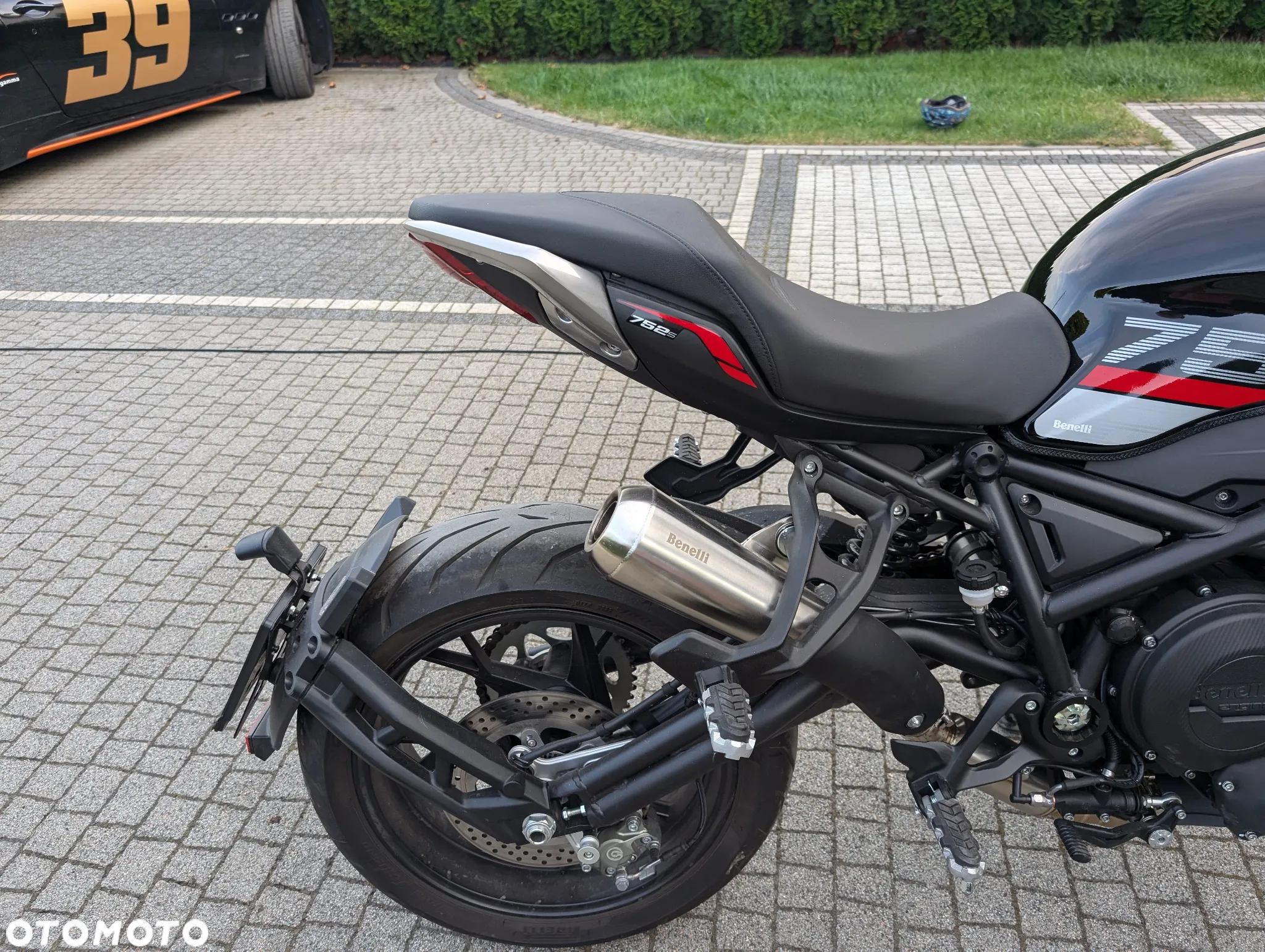 Benelli 752 S - 10