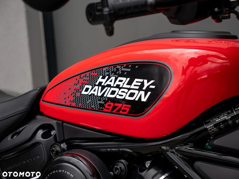 Harley-Davidson Sportster Nightster 975 - 6