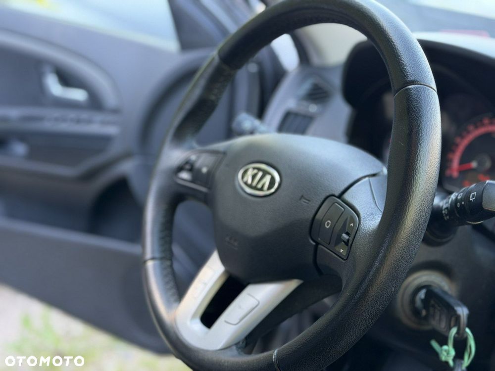 Kia Ceed - 25