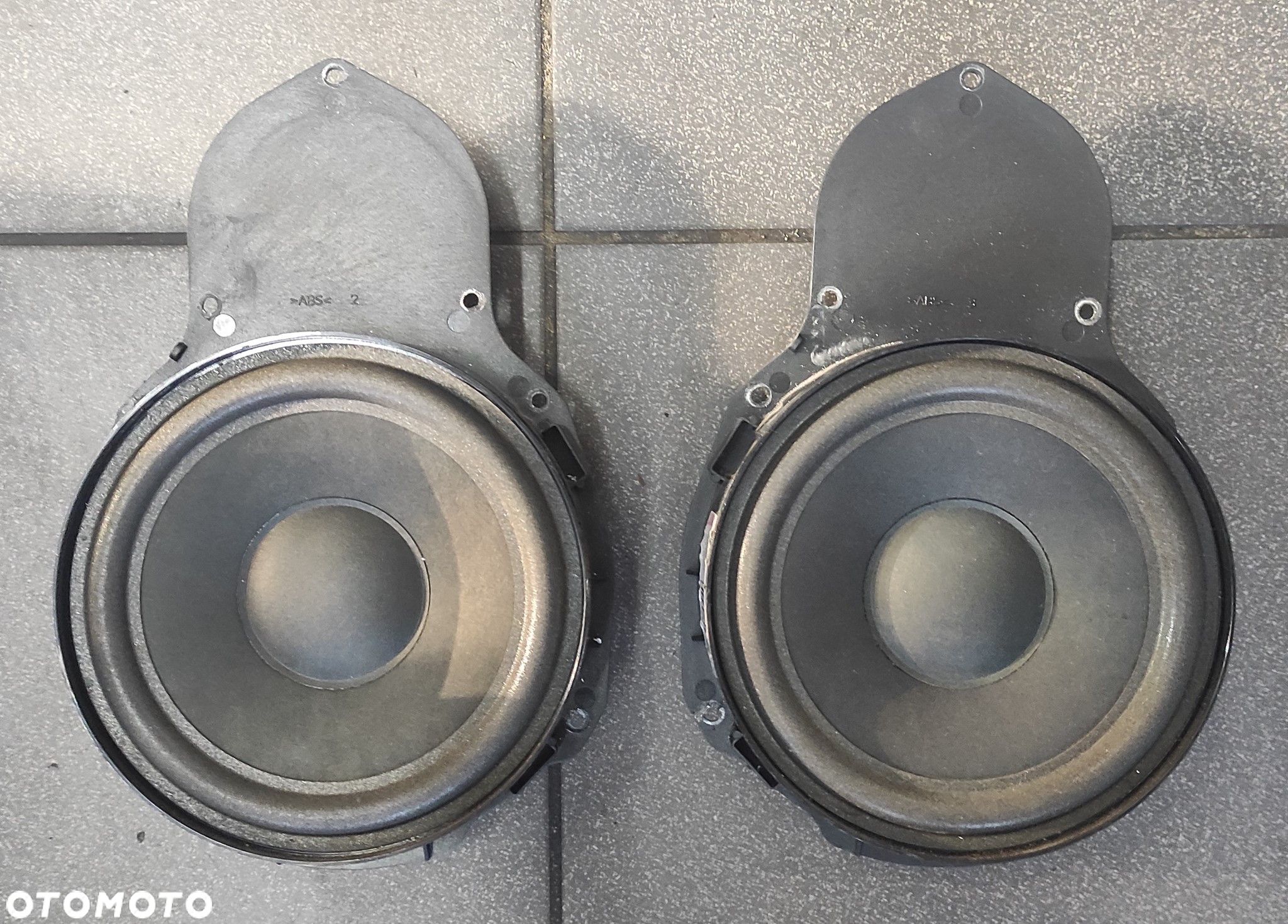GŁOŚNIK GŁOSNIKI PRZEDNI VW PASSAT B6 B7 BLAUPUNKT 4 Ω OHM OM - 1