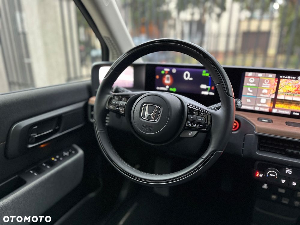 Honda e Advance (17") - 16