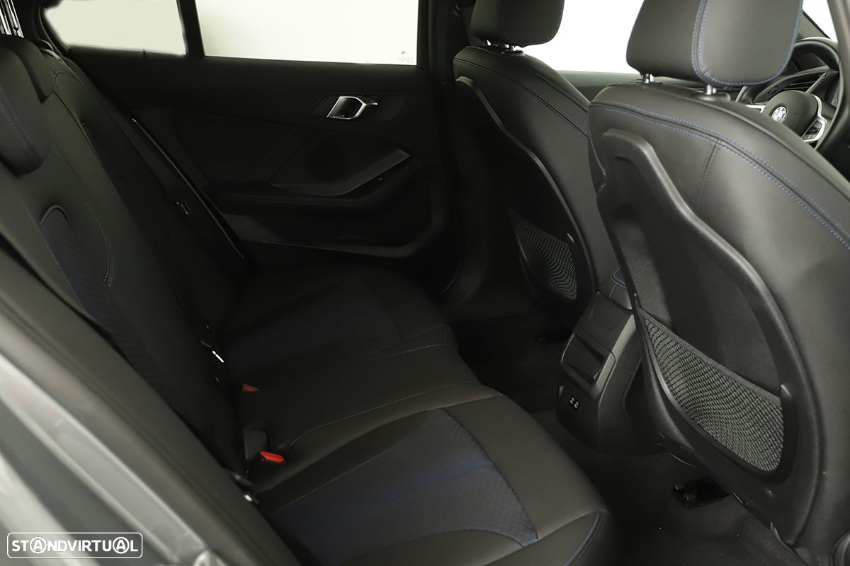 BMW 116 d Pack Desportivo M Auto - 26