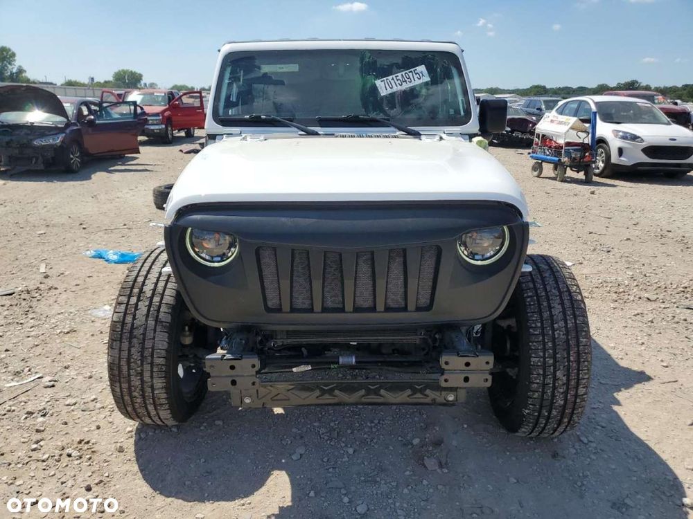 Jeep Wrangler - 5