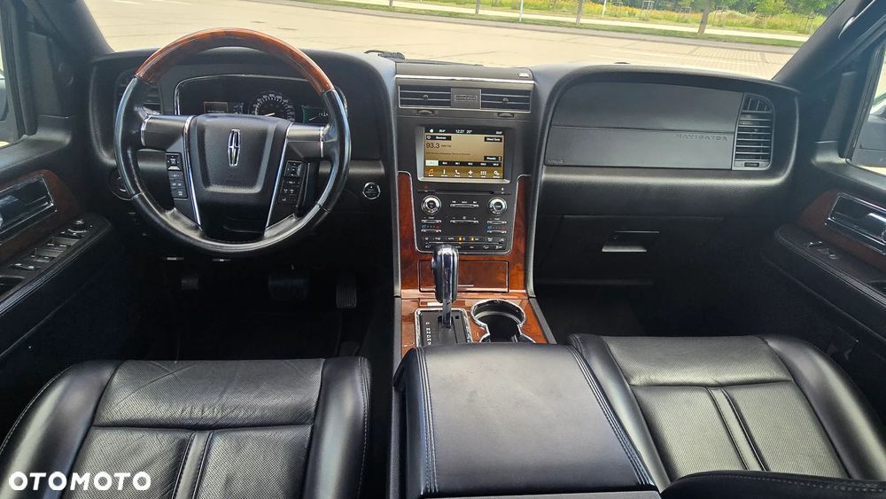 Lincoln Navigator - 13