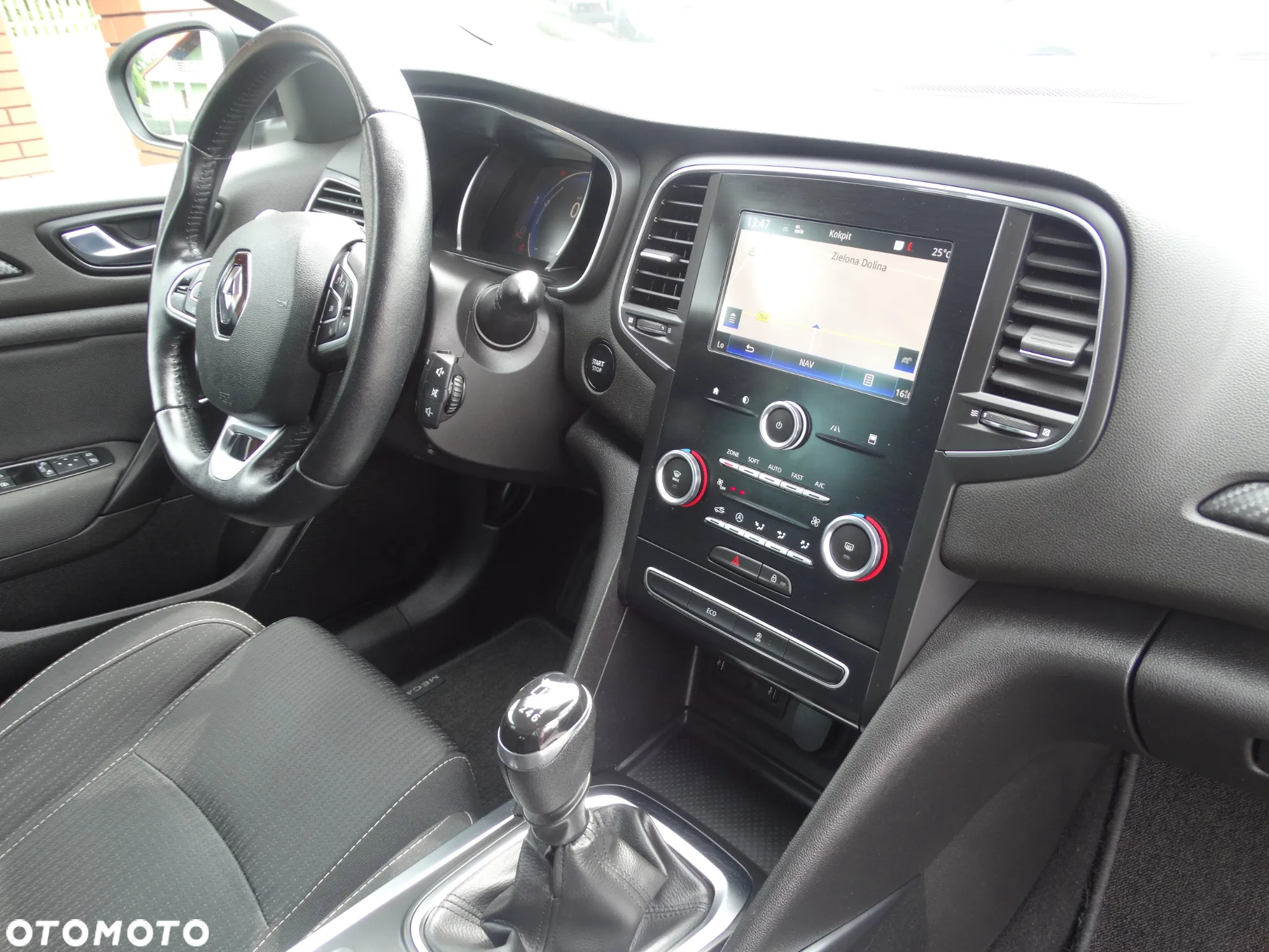 Renault Megane 1.2 Energy TCe Limited - 33