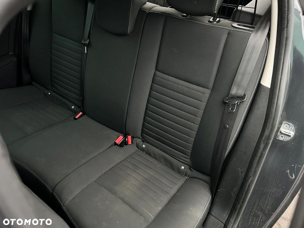 FOTEL FOTELE GRZANE KANAPA TAPICERKA WNĘTRZE RENAULT MEGANE 3 - 11