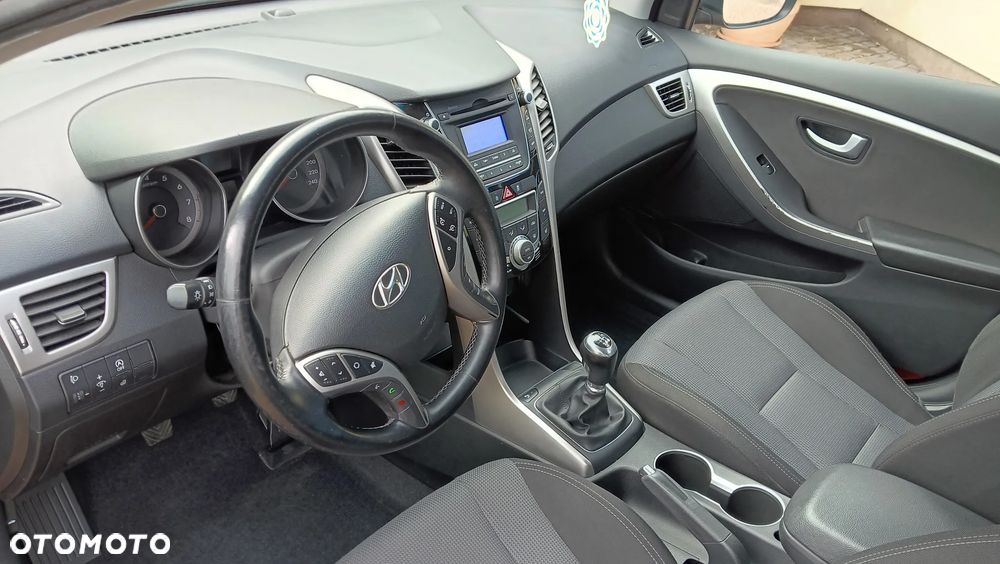 Hyundai i30 blue 1.6 GDI Trend - 11