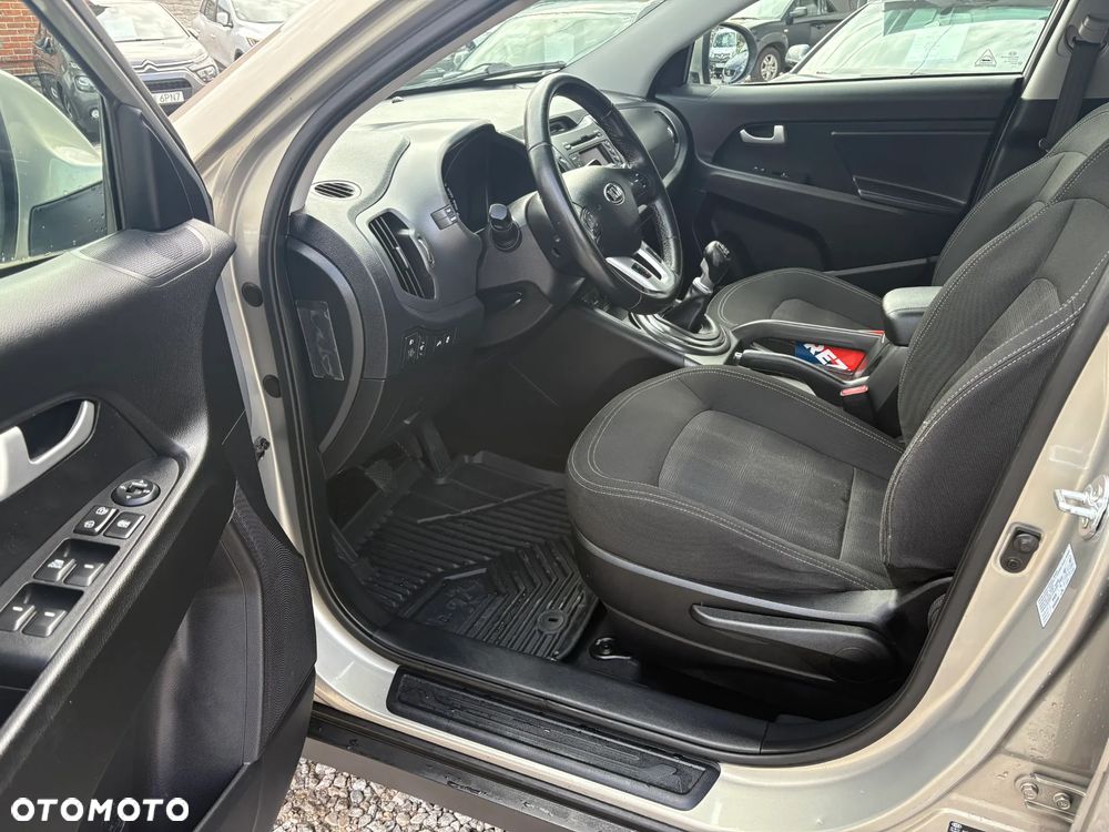 Kia Sportage 1.7 CRDI 2WD Attract - 11