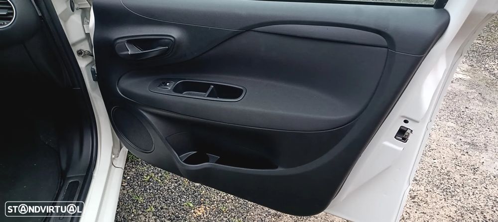 Fiat Punto 1.3 M-Jet Lounge S&S - 11