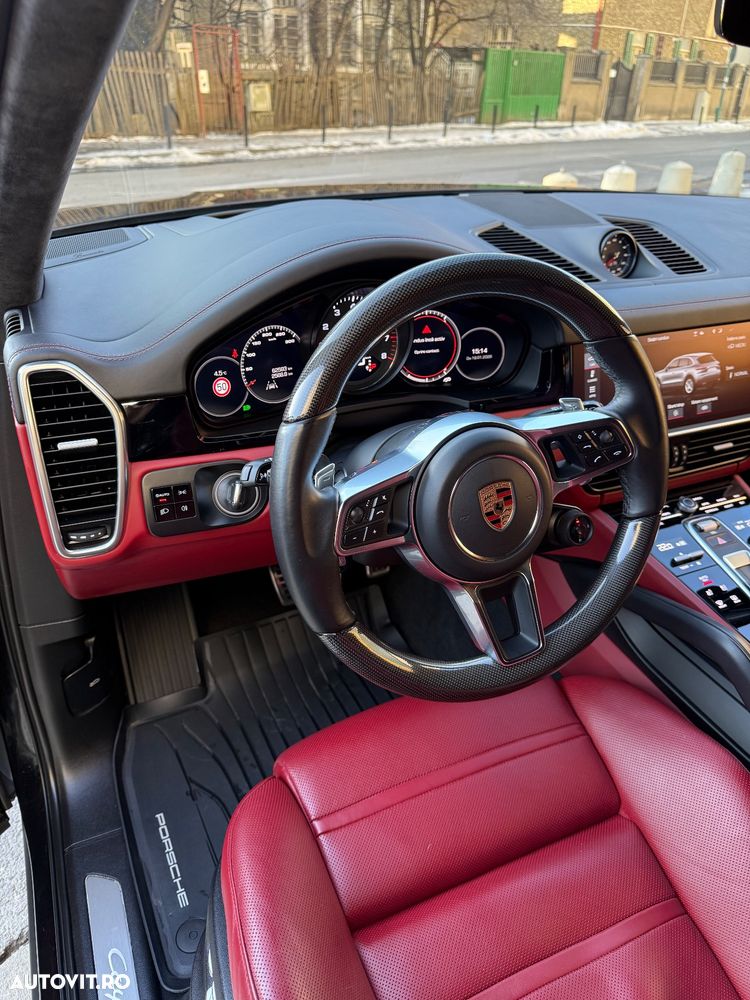 Porsche Cayenne - 26