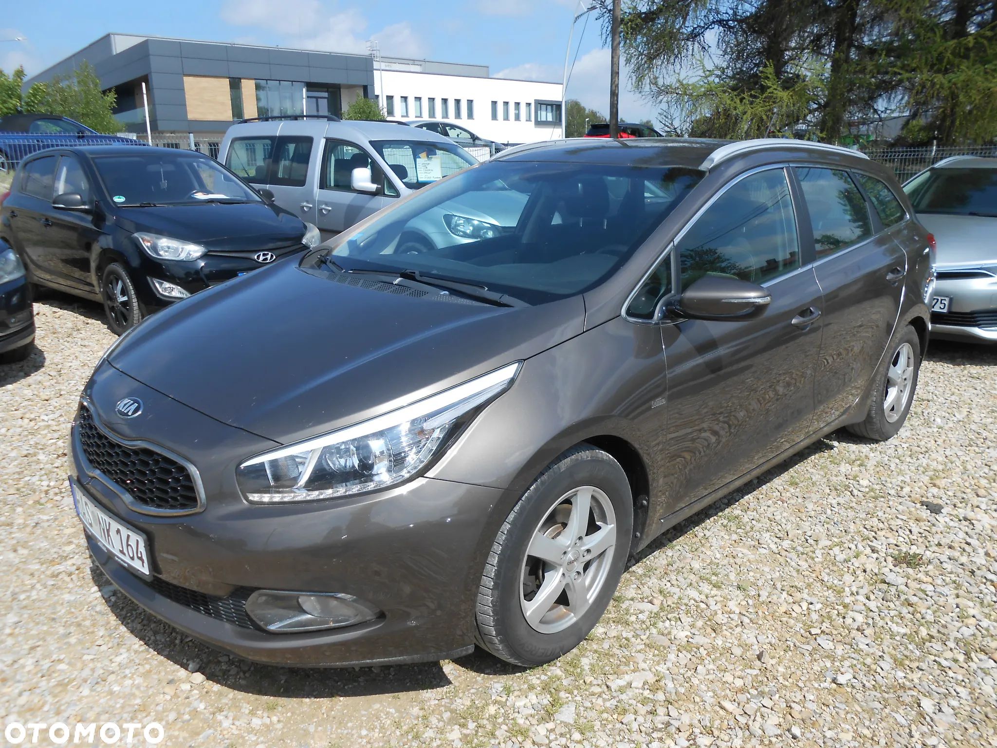 Kia Ceed 1.6 GDI Dream Team Edition - 1