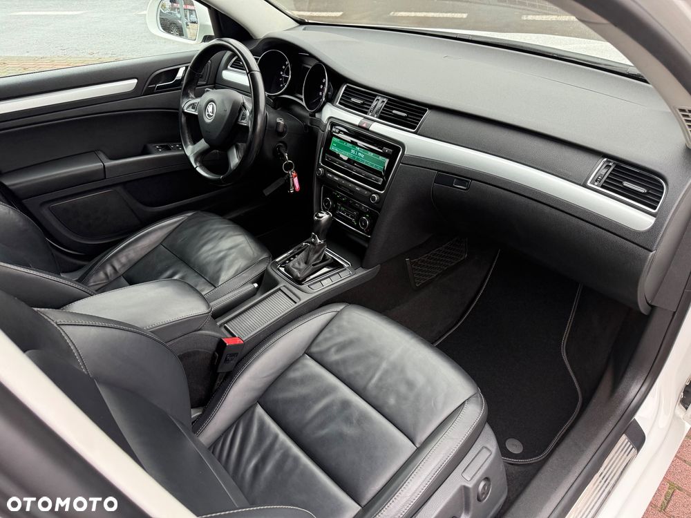 Skoda Superb 2.0 TDI DSG Exclusive - 10