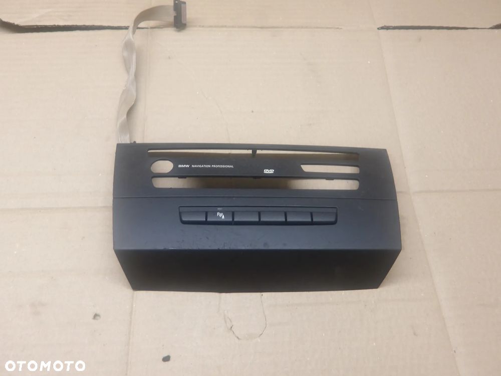 BMW E91 KOMBI 2.0D RAMKA OSŁONA PANEL ŚRODKOWY 10822910DE - 2
