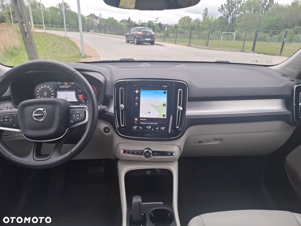 Volvo XC 40 T5 AWD Geartronic Momentum Pro - 20