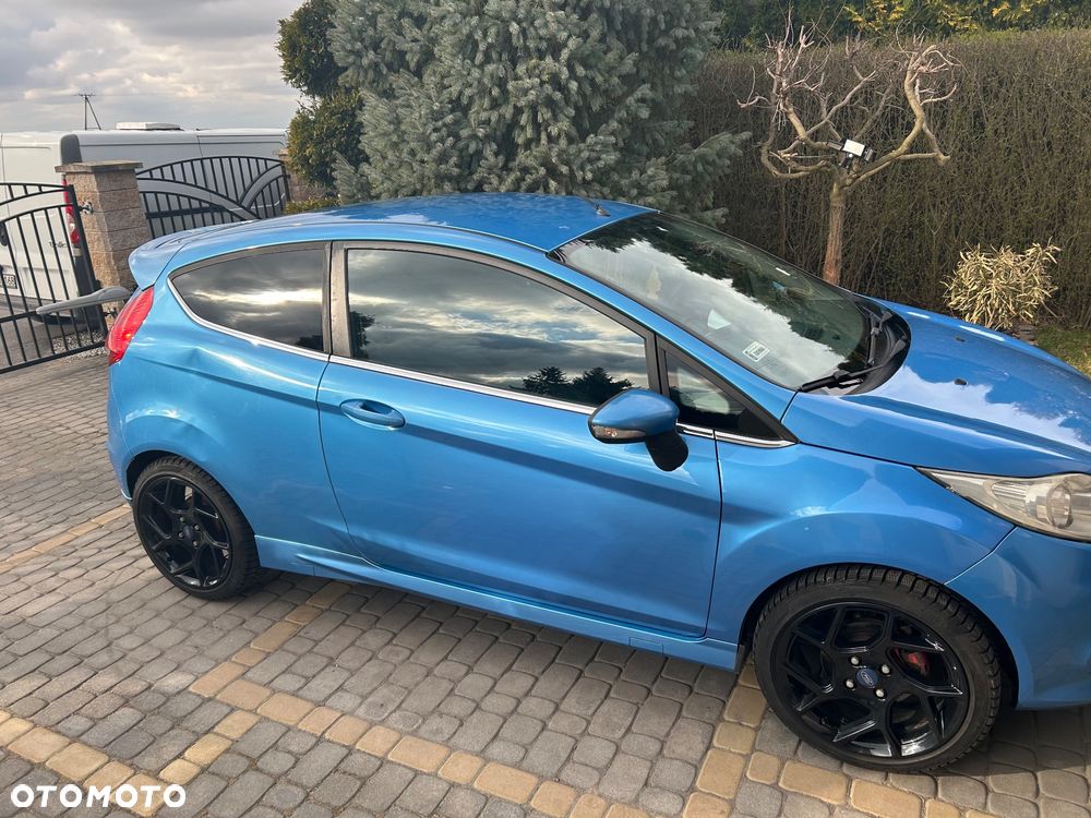 Ford Fiesta - 6