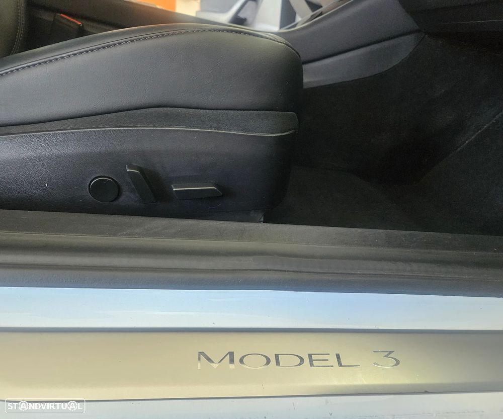 Tesla Model 3 Standard Range Plus RWD - 30