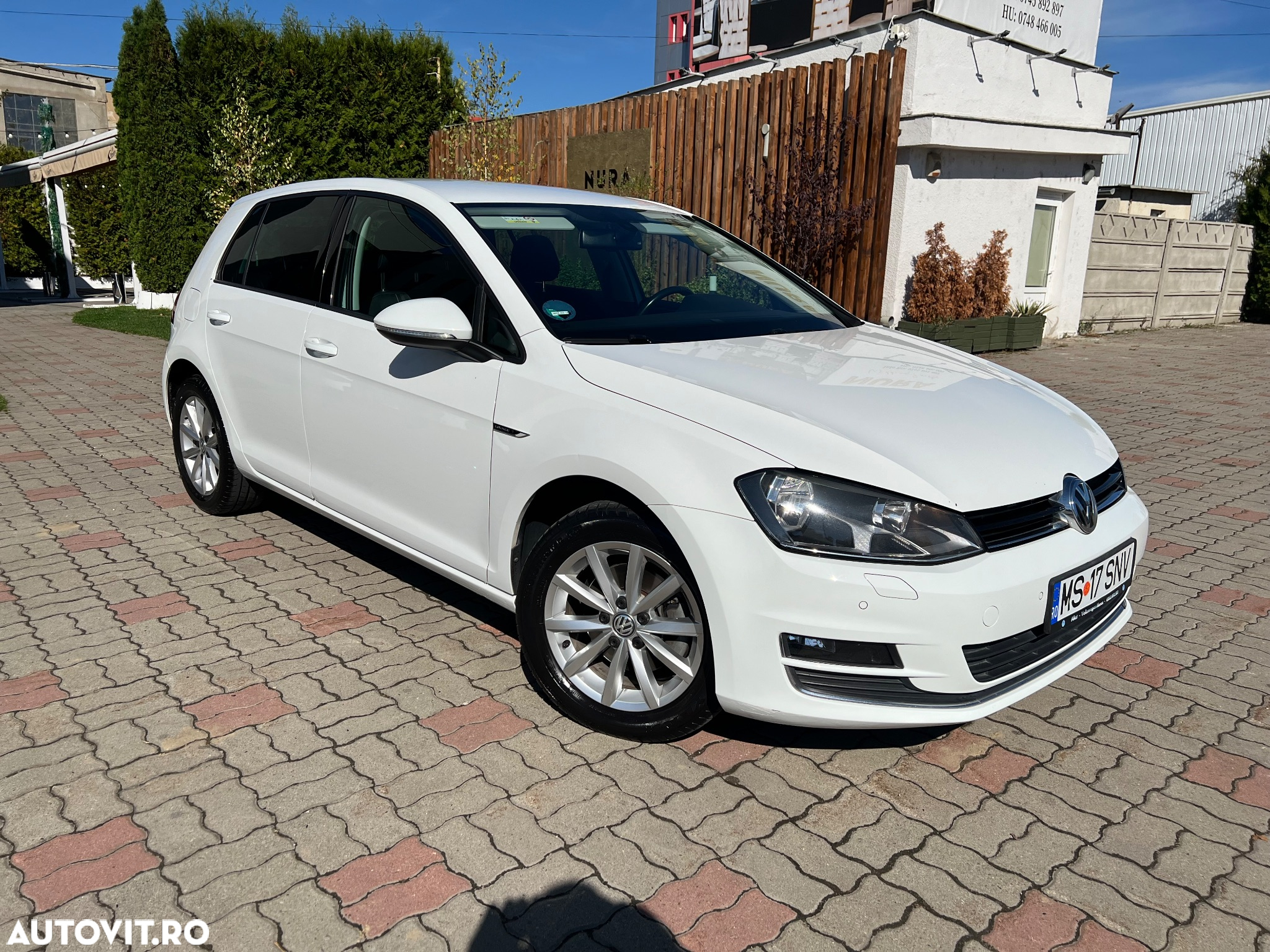 Volkswagen Golf 1.6 TDI BlueMotion Technology Lounge - 2