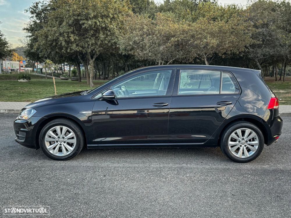 VW Golf 1.6 TDi BlueMotion Confortline - 4