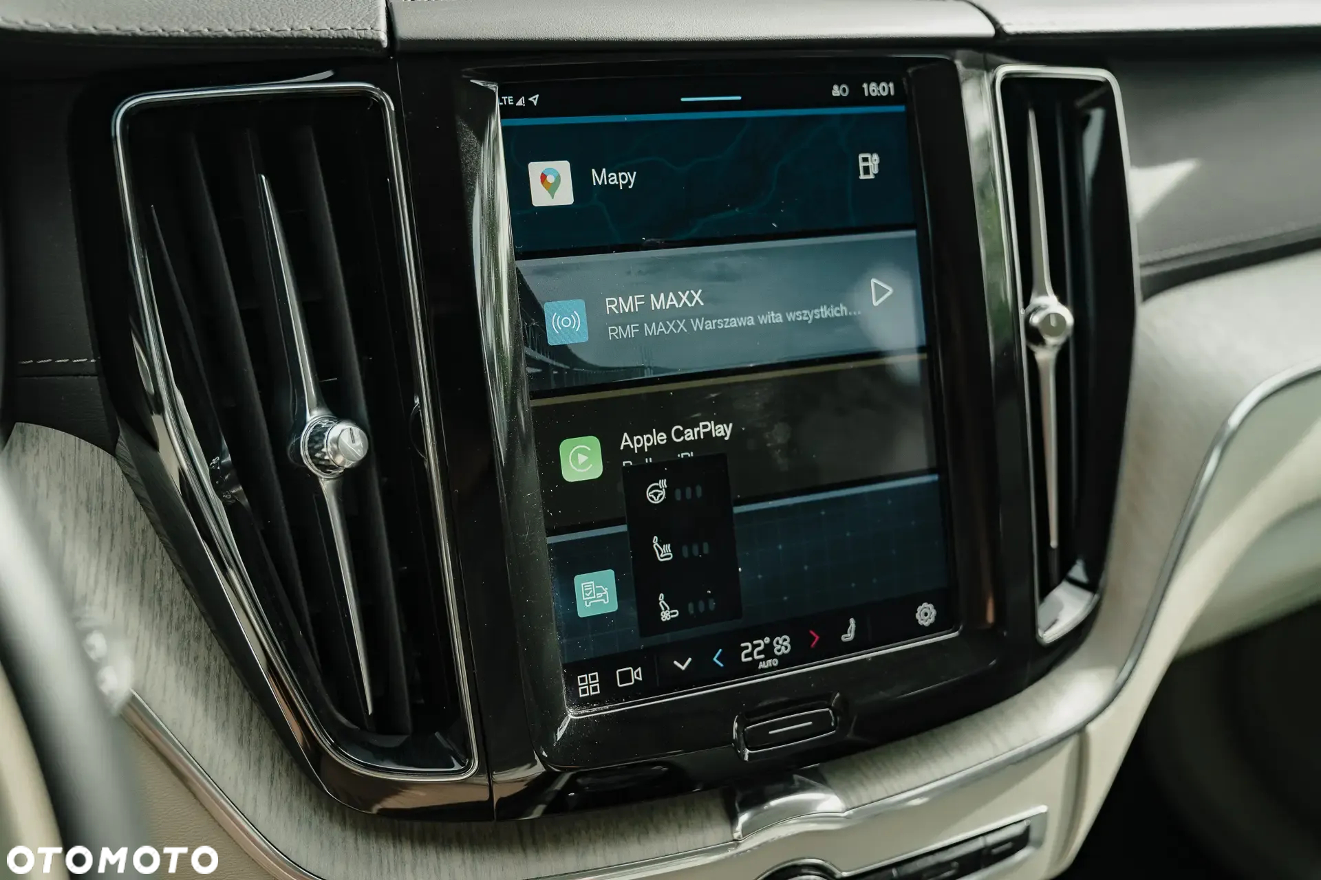 Volvo XC 60 T8 AWD Recharge Geartronic Inscription - 24