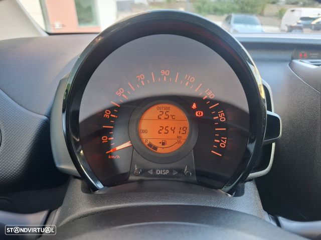 Toyota Aygo 1.0 X-Play - 12