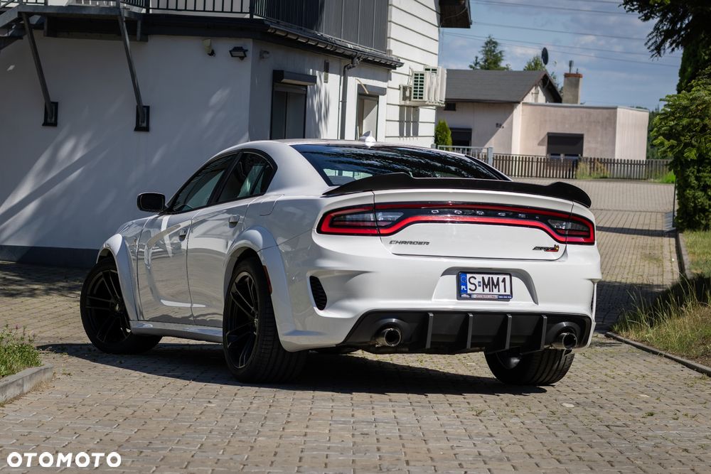 Dodge Charger - 4