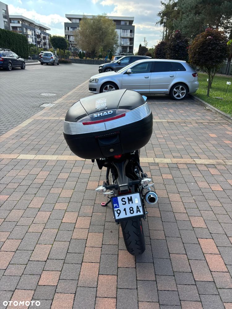 Suzuki GSX-R - 6