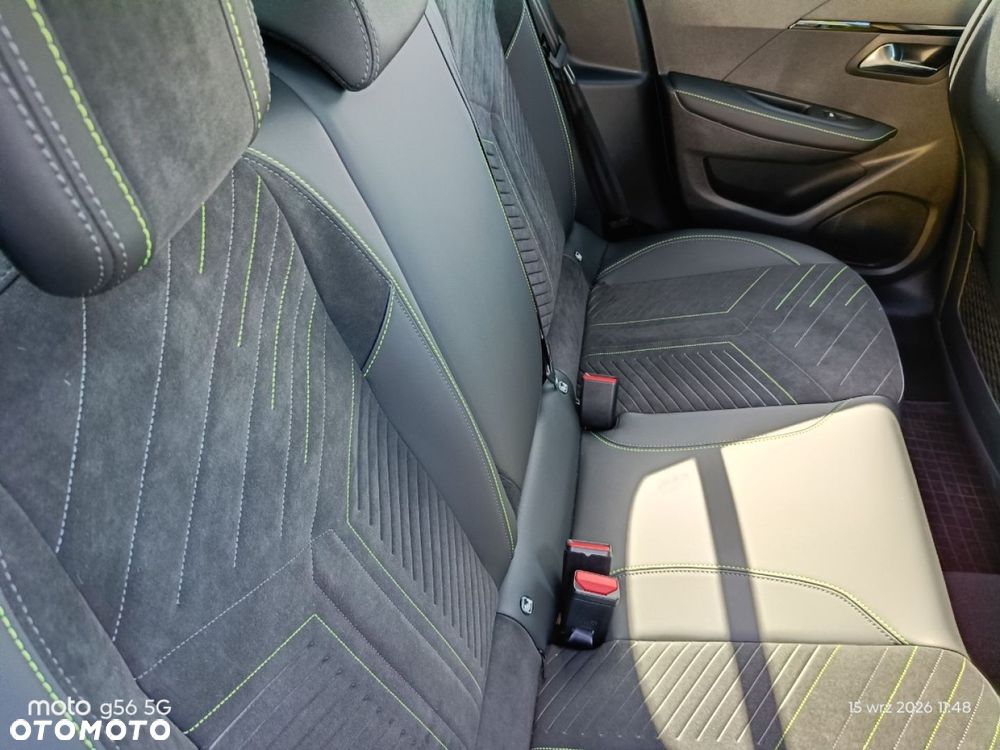 Peugeot 208 - 14