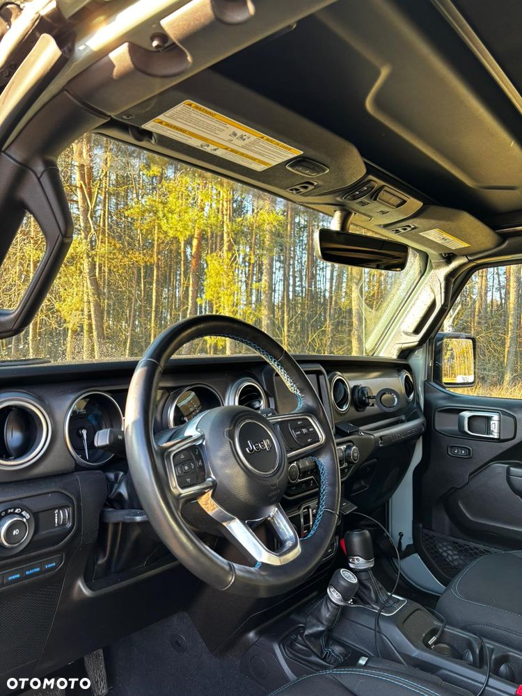 Jeep Wrangler - 7