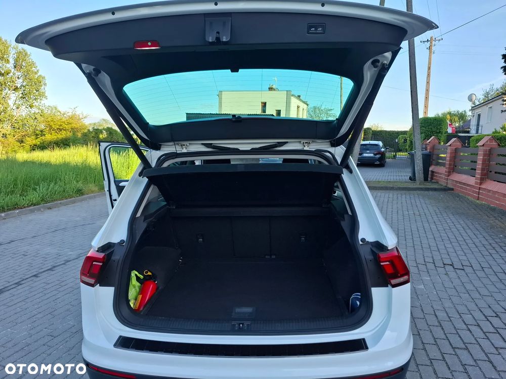 Volkswagen Tiguan - 11