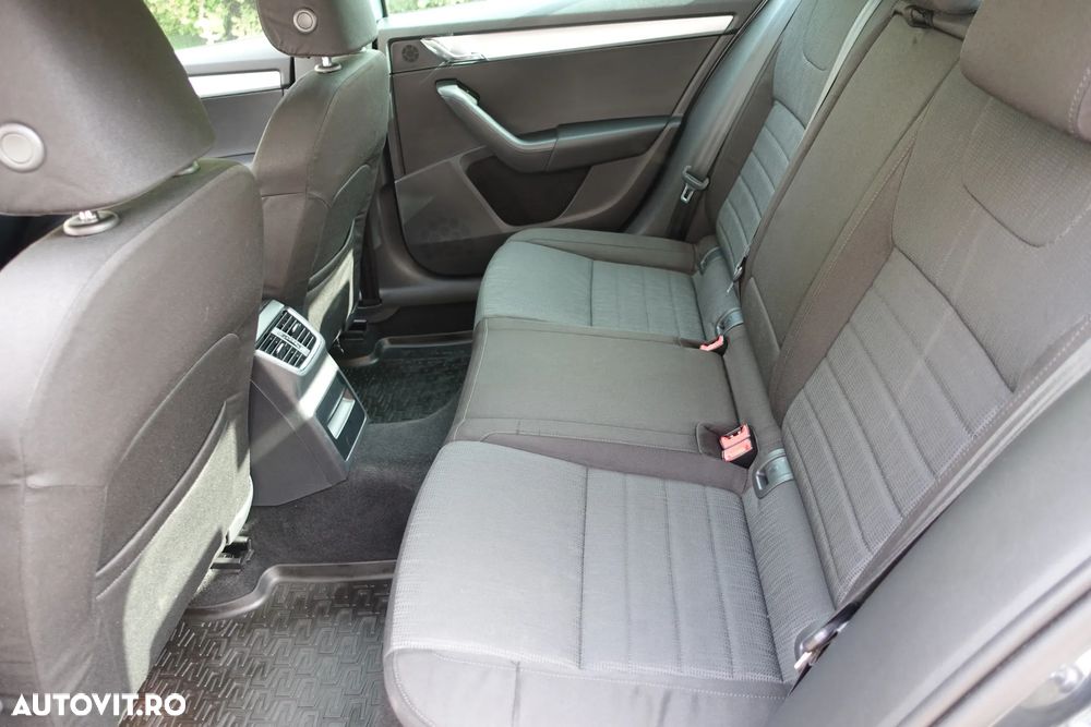 Skoda Octavia 1.4 TSI ELEGANCE - 14