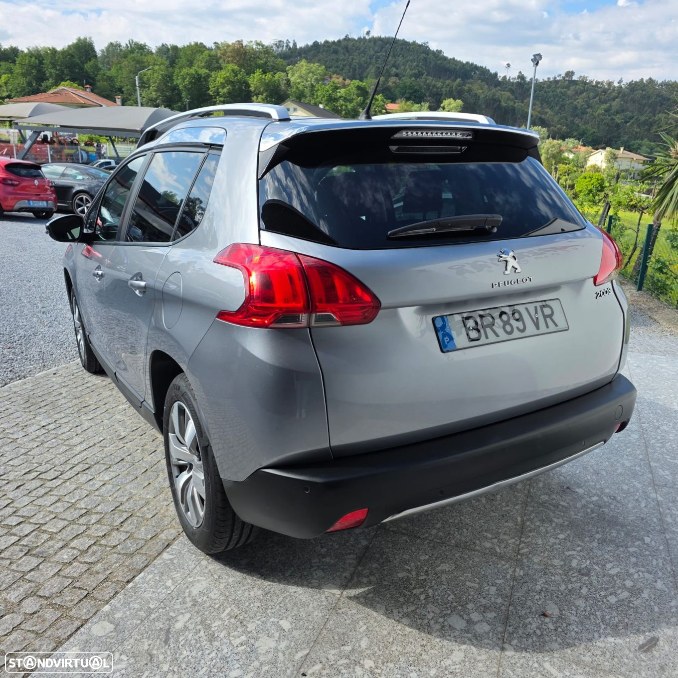 Peugeot 2008 1.2 PureTech Style - 16